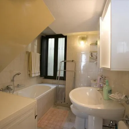 1 Apartment
